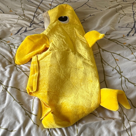 Pink Fong Baby Shark Costume 3T Yellow with Sound Chip - Picture 2 of 9